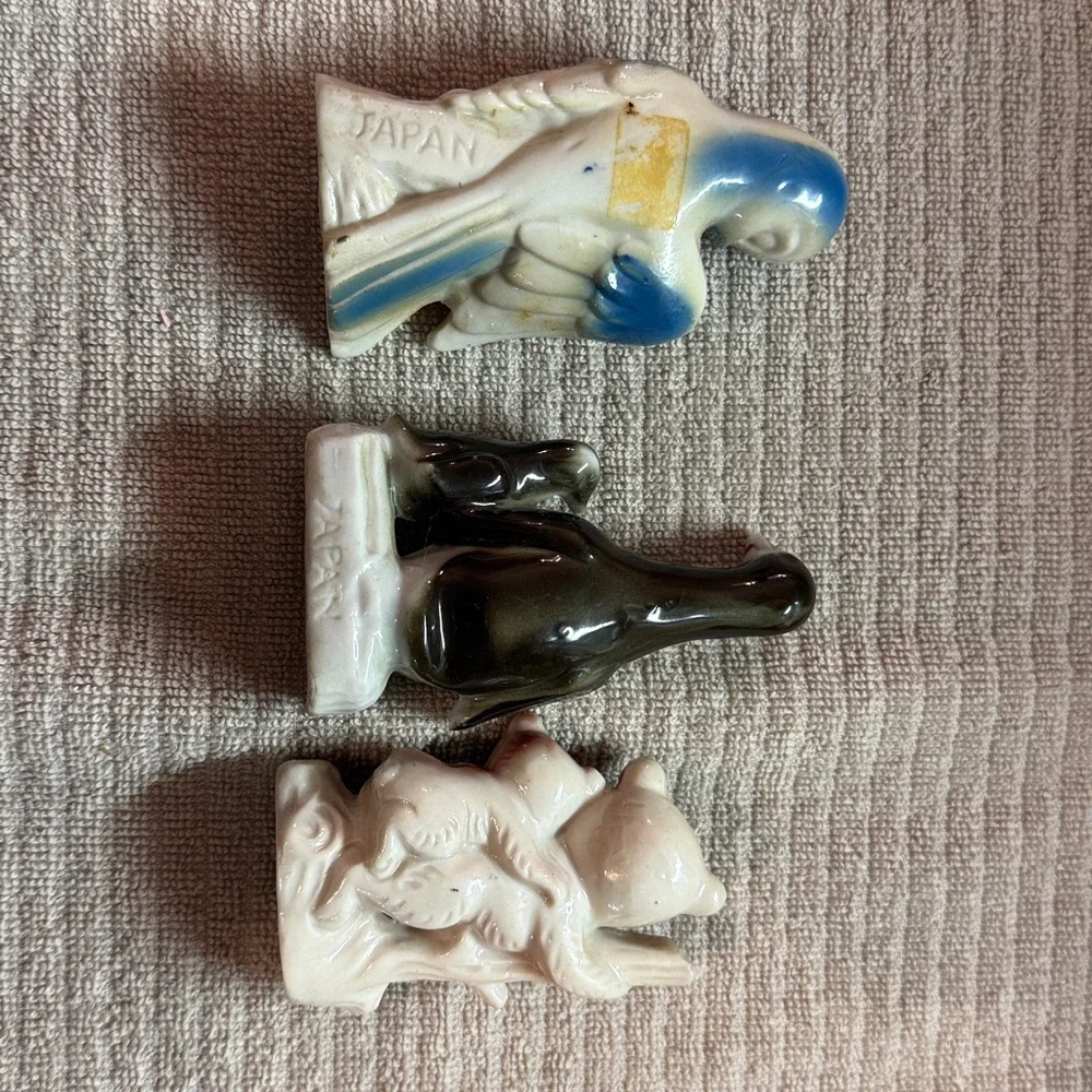 Vintage porcelain bird, penguin & bear figurines. Made in Japan - Picture 10 of 10